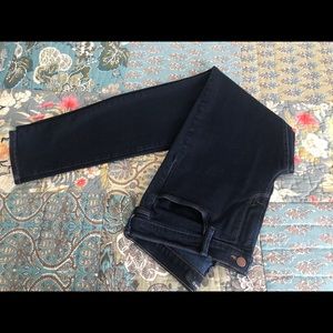 J BRAND 620 Mid-Rise Super Skinny Denim Legging